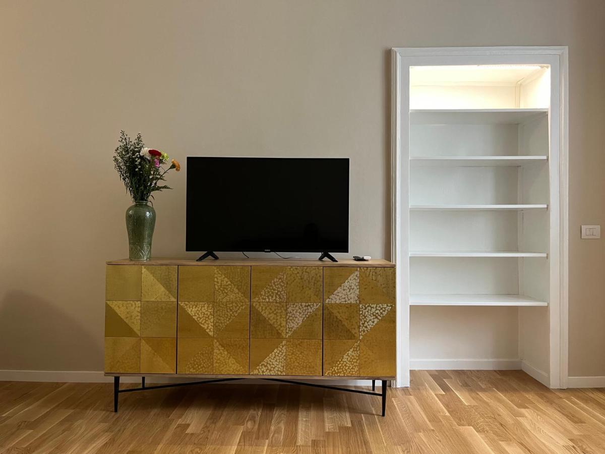Regina By The Blue Twins Apartments Milano Екстер'єр фото