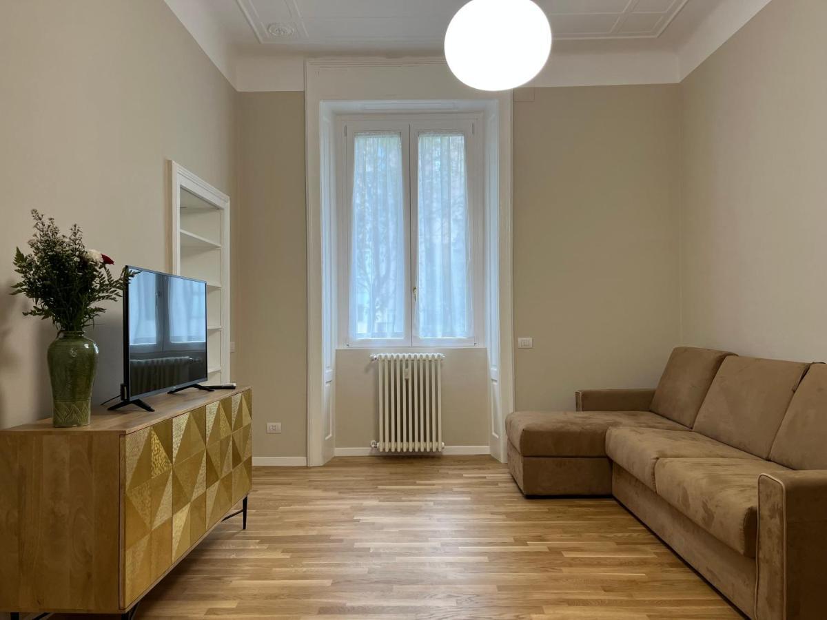 Regina By The Blue Twins Apartments Milano Екстер'єр фото