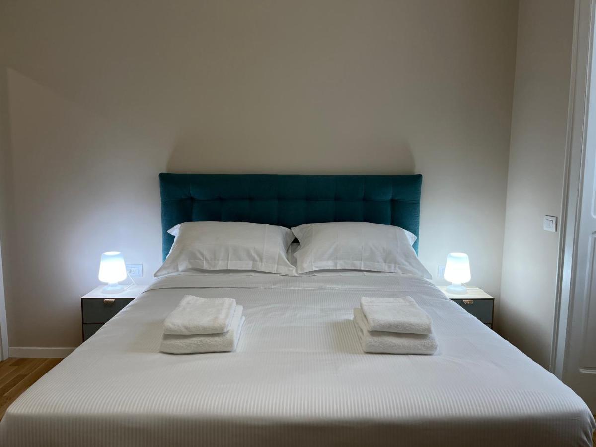 Regina By The Blue Twins Apartments Milano Екстер'єр фото